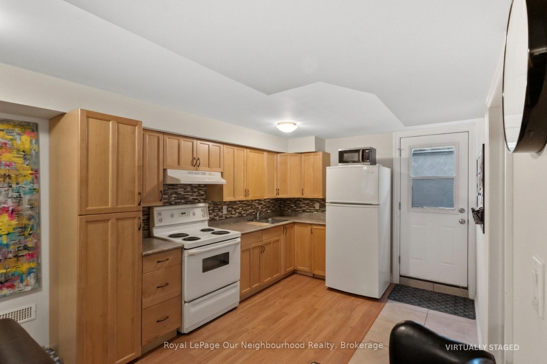 Photo 39 of 16 Bettina Place, Whitby, Rolling Acres — HOMEH
