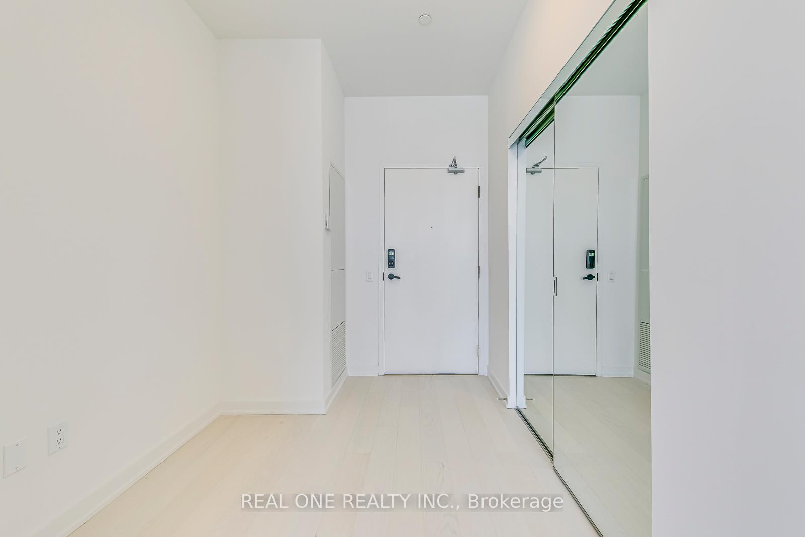 Photo 6 of Unit 6009, 3883 Quartz Road, Mississauga, City Centre — HOMEH