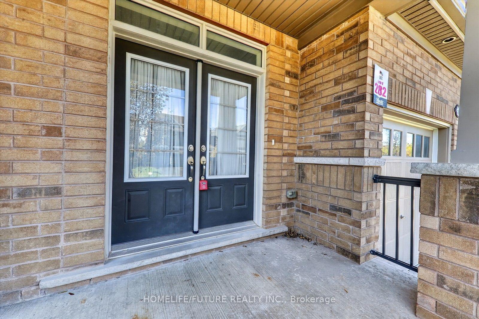 Photo 3 of 2548 Bandsman Crescent, Oshawa, Windfields — HOMEH