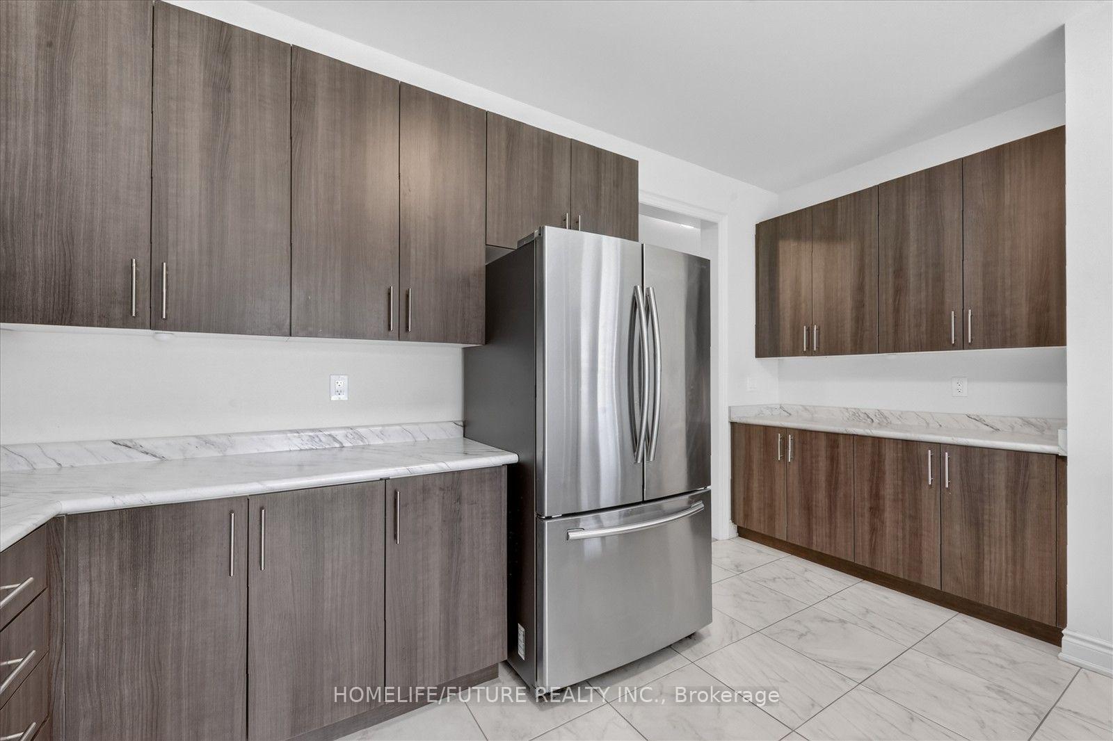 Photo 14 of 2548 Bandsman Crescent, Oshawa, Windfields — HOMEH
