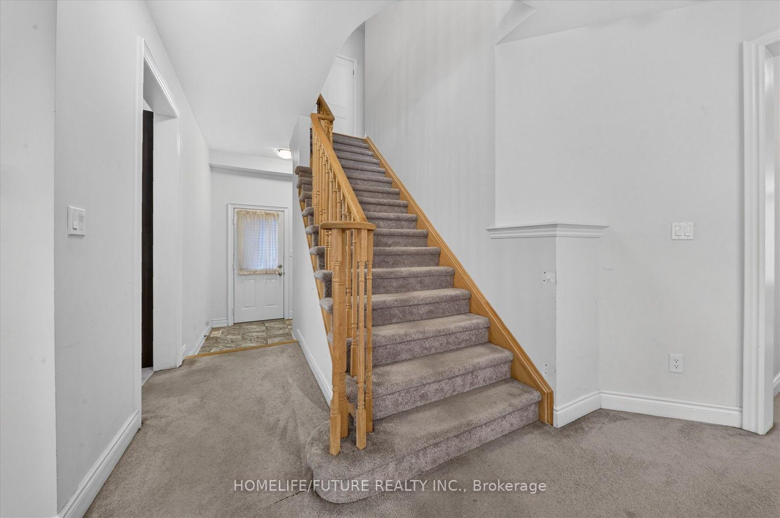 Photo 17 of 2548 Bandsman Crescent, Oshawa, Windfields — HOMEH