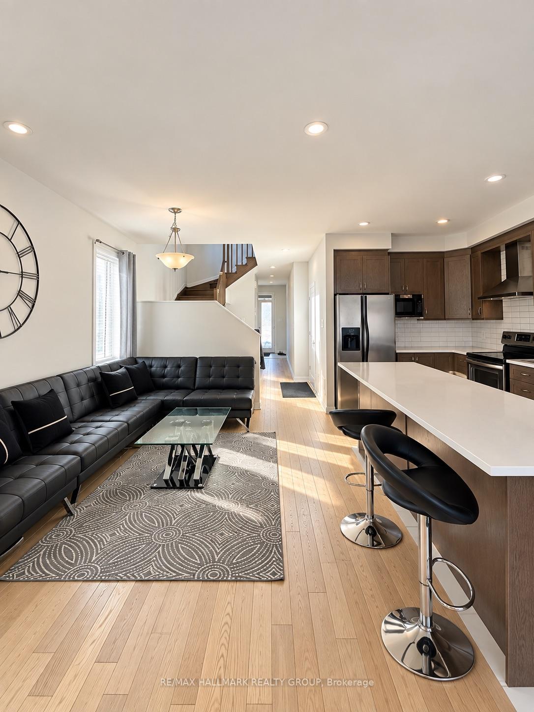 Photo 3 of 319 Blossom Pass Terrace, Ottawa, Avalon East — HOMEH