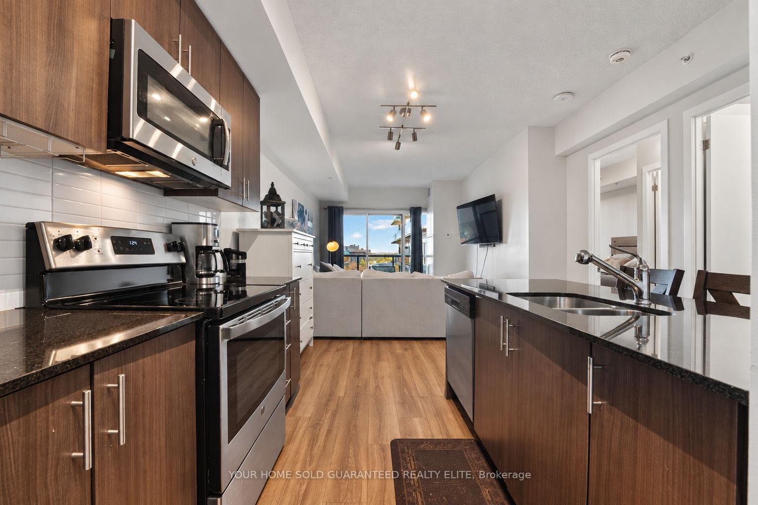 Photo 3 of Unit 412, 550 North Service Road, Grimsby, Grimsby Beach — HOMEH