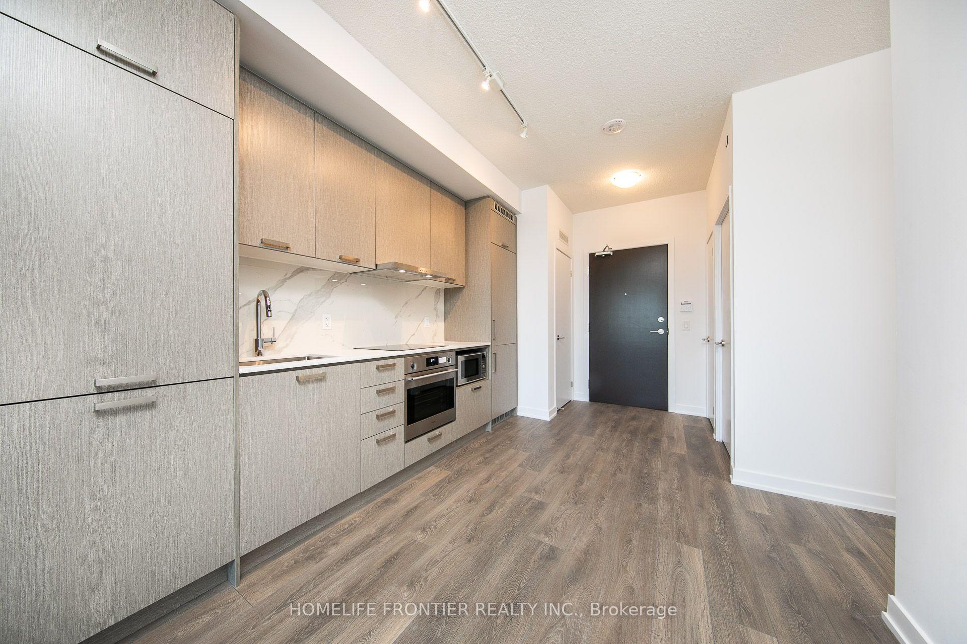 Photo 4 of Unit 1712, 38 Honeycrisp Crescent, Vaughan, Vaughan Corporate Centre — HOMEH