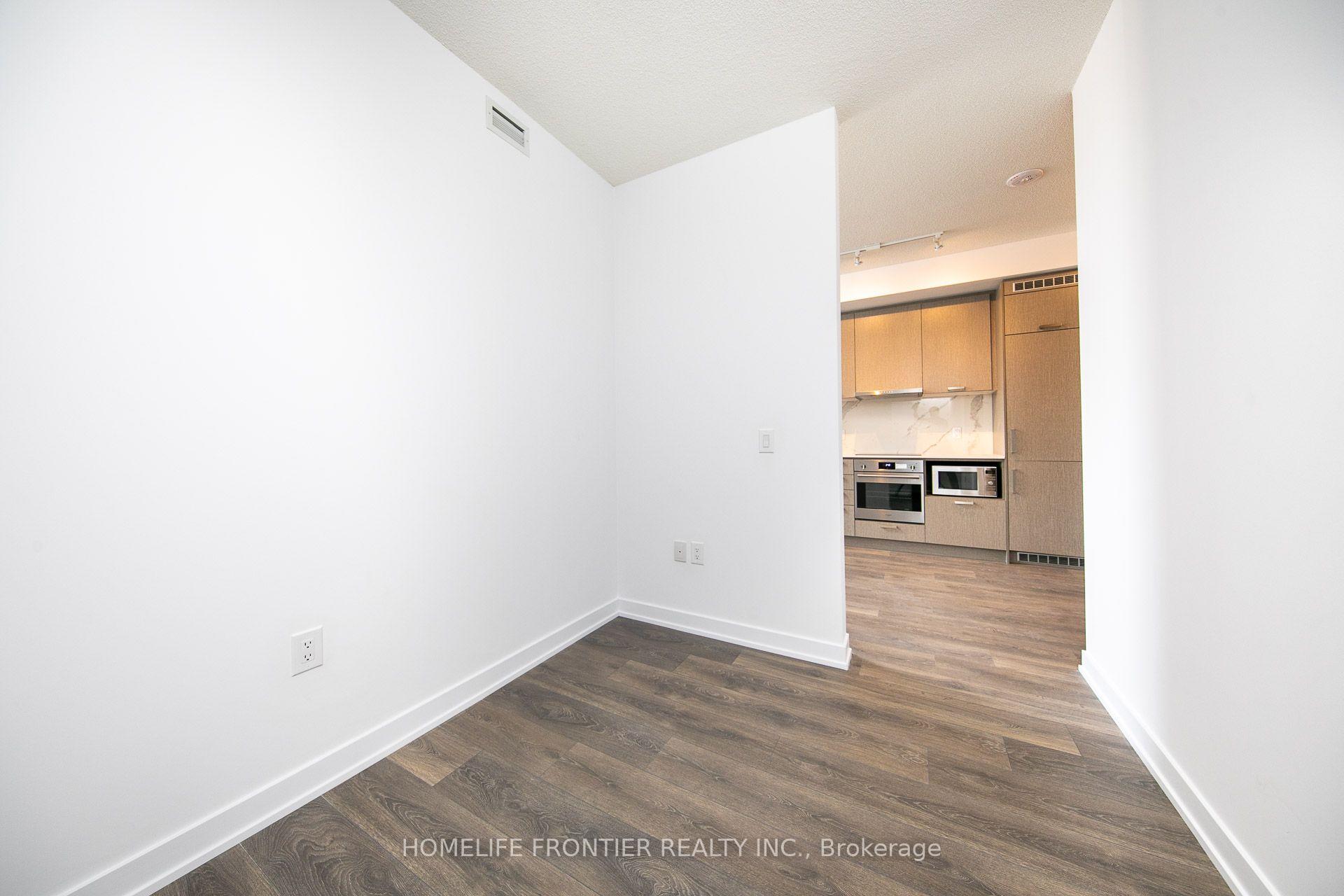 Photo 7 of Unit 1712, 38 Honeycrisp Crescent, Vaughan, Vaughan Corporate Centre — HOMEH