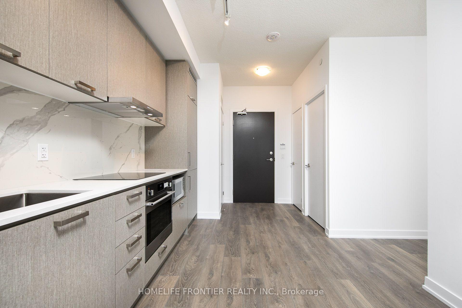Photo 8 of Unit 1712, 38 Honeycrisp Crescent, Vaughan, Vaughan Corporate Centre — HOMEH