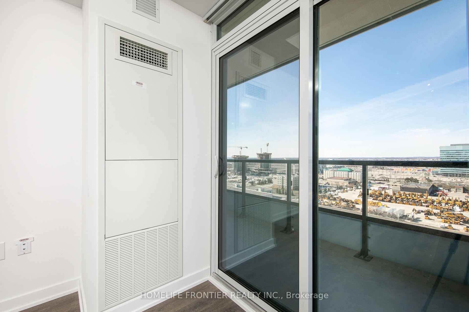 Photo 10 of Unit 1712, 38 Honeycrisp Crescent, Vaughan, Vaughan Corporate Centre — HOMEH