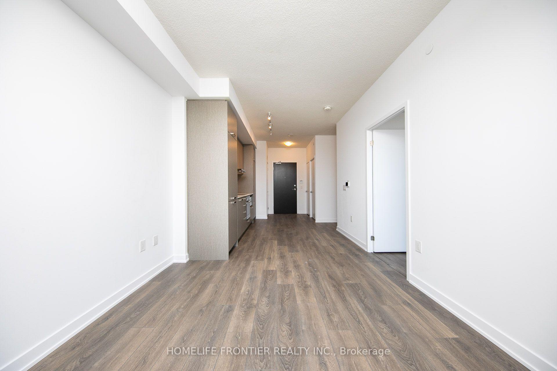 Photo 11 of Unit 1712, 38 Honeycrisp Crescent, Vaughan, Vaughan Corporate Centre — HOMEH
