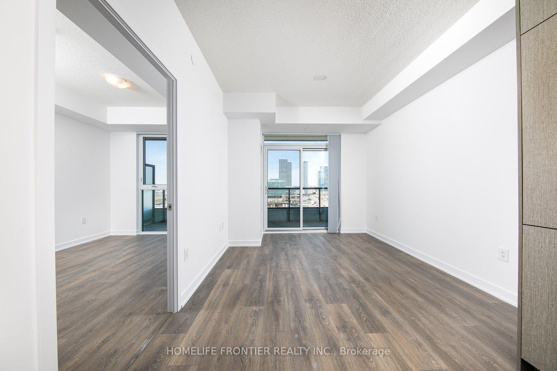 Photo 12 of Unit 1712, 38 Honeycrisp Crescent, Vaughan, Vaughan Corporate Centre — HOMEH