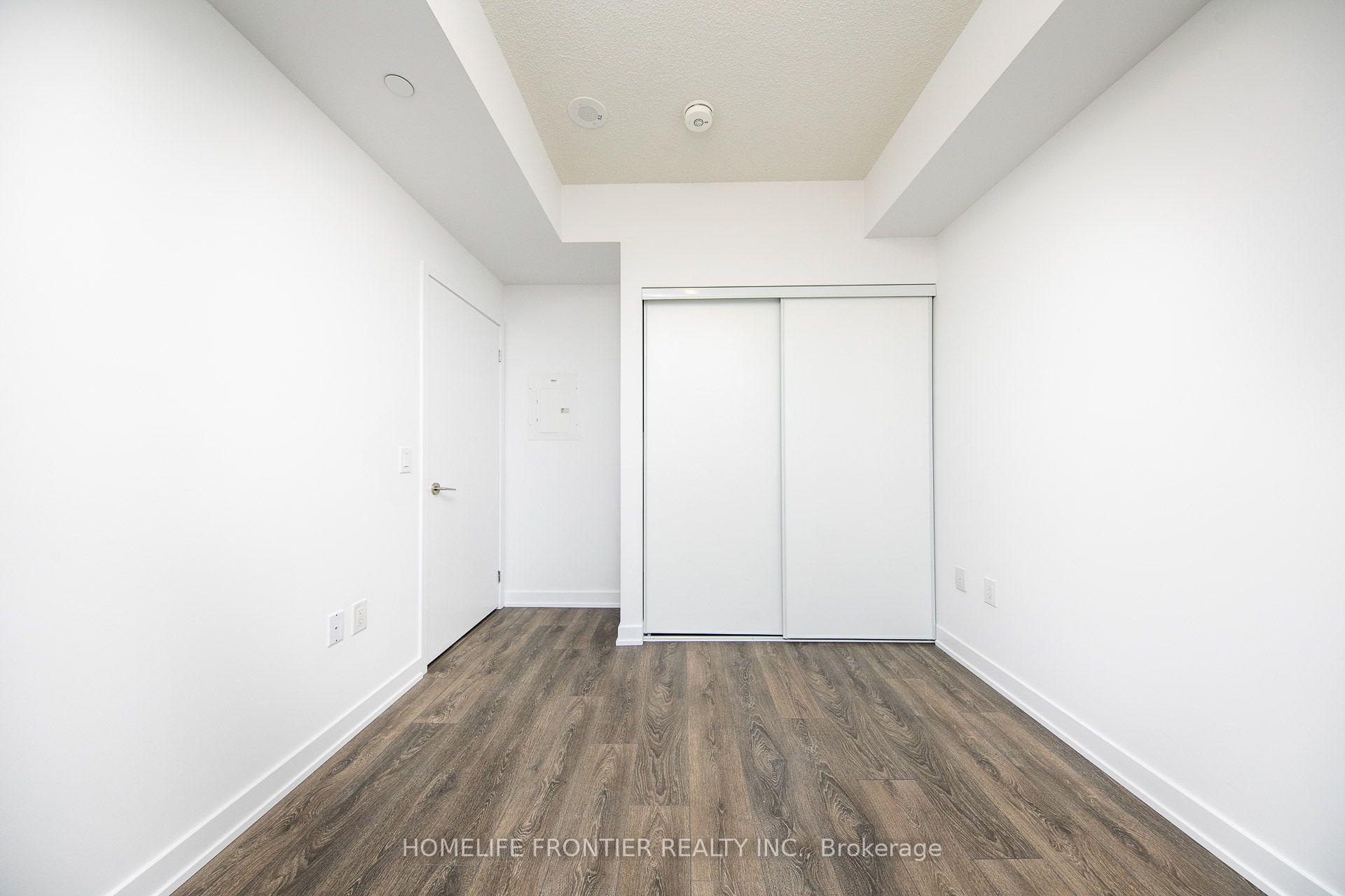 Photo 15 of Unit 1712, 38 Honeycrisp Crescent, Vaughan, Vaughan Corporate Centre — HOMEH