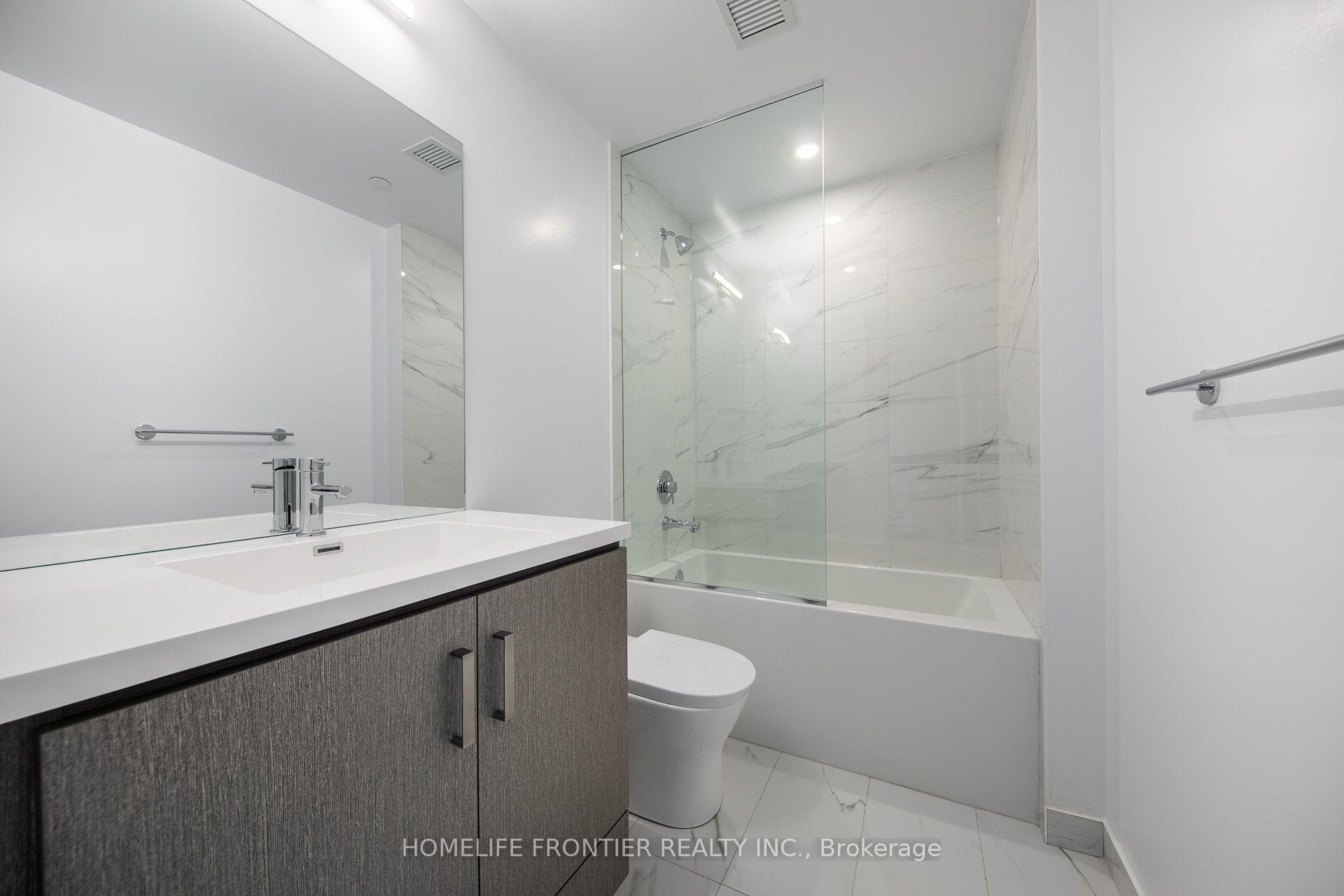 Photo 16 of Unit 1712, 38 Honeycrisp Crescent, Vaughan, Vaughan Corporate Centre — HOMEH