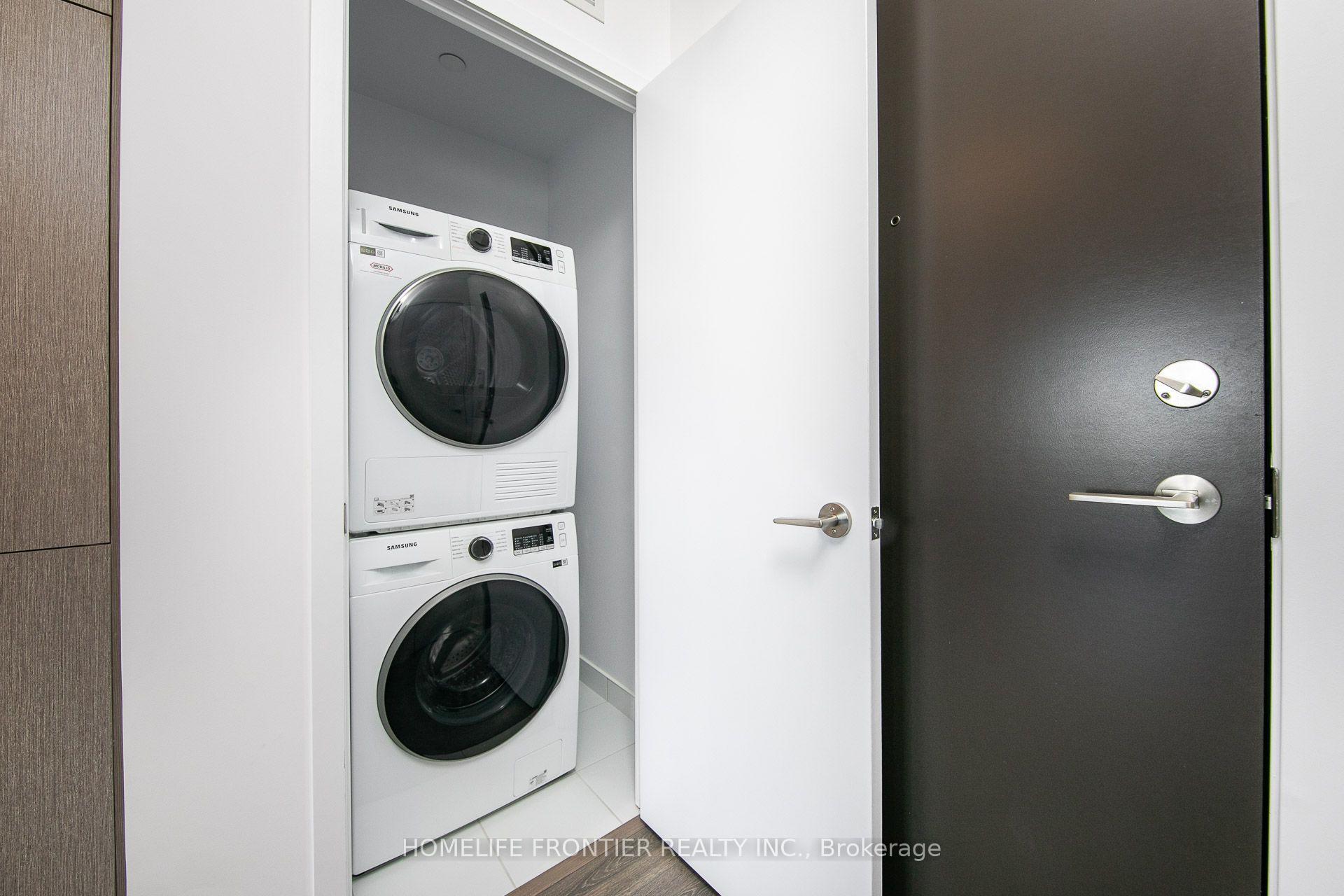 Photo 17 of Unit 1712, 38 Honeycrisp Crescent, Vaughan, Vaughan Corporate Centre — HOMEH