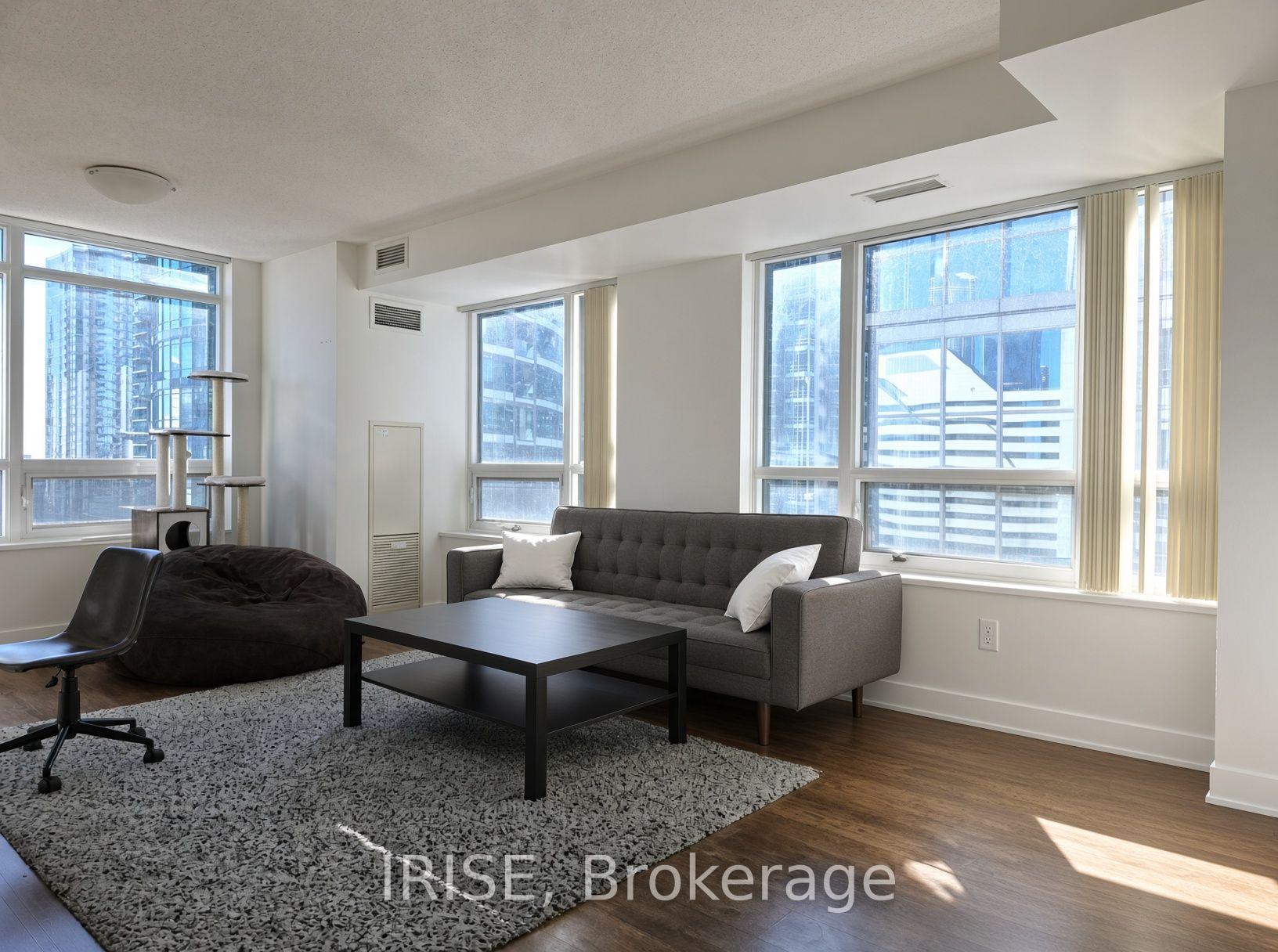 Photo 2 of Unit 1919, 20 Blue Jays Way, Toronto, Waterfront Communities — HOMEH