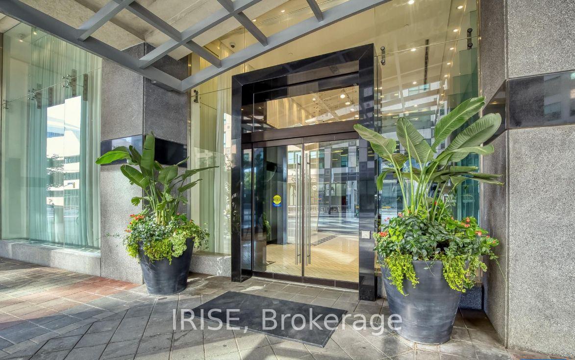 Photo 5 of Unit 1919, 20 Blue Jays Way, Toronto, Waterfront Communities — HOMEH