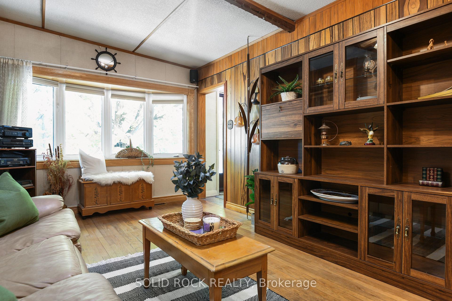 Photo 5 of 1012 Panet Street, Ottawa, Carlington — HOMEH