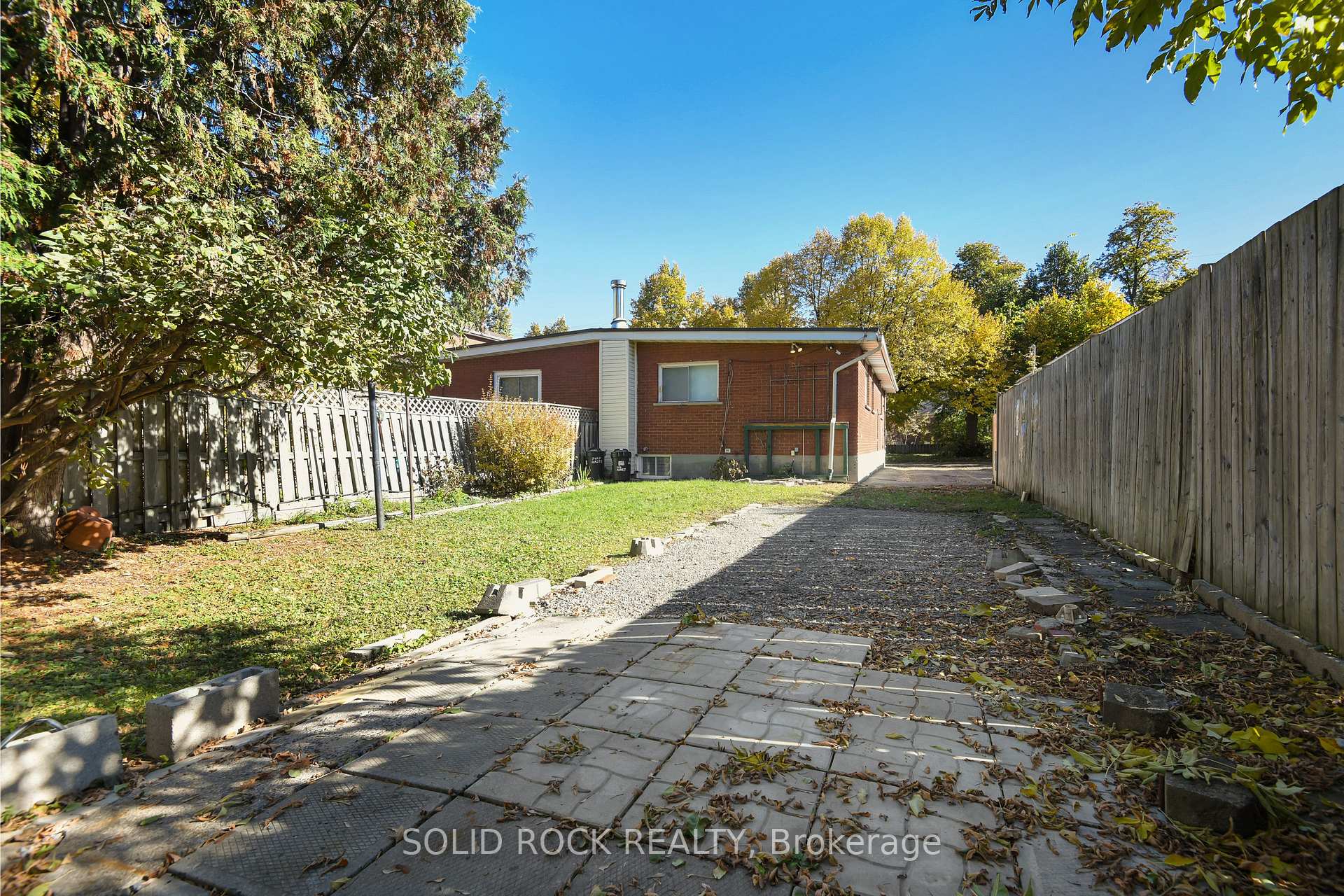 Photo 24 of 1012 Panet Street, Ottawa, Carlington — HOMEH