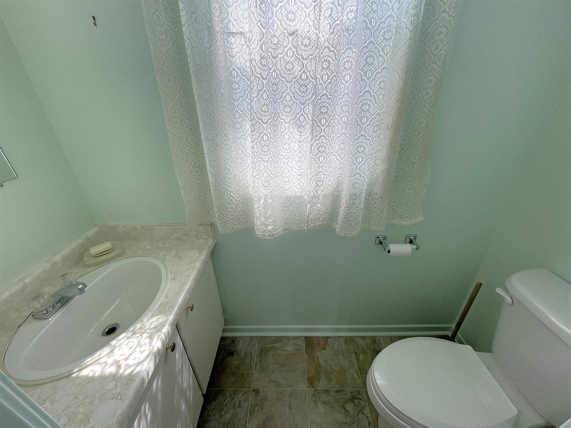 Photo 9 of 68 Farquhar Place, Elliot Lake — HOMEH