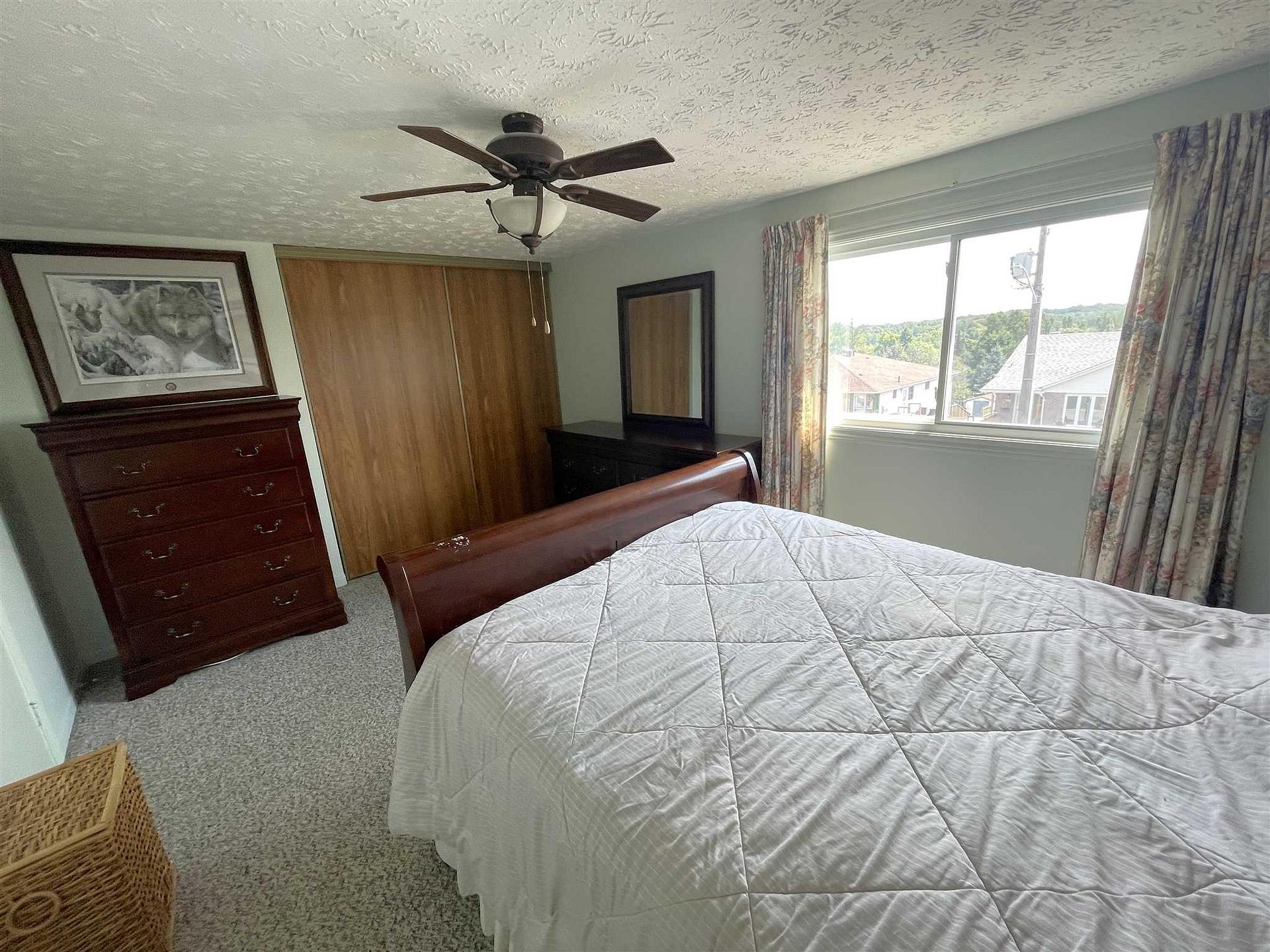 Photo 11 of 68 Farquhar Place, Elliot Lake — HOMEH