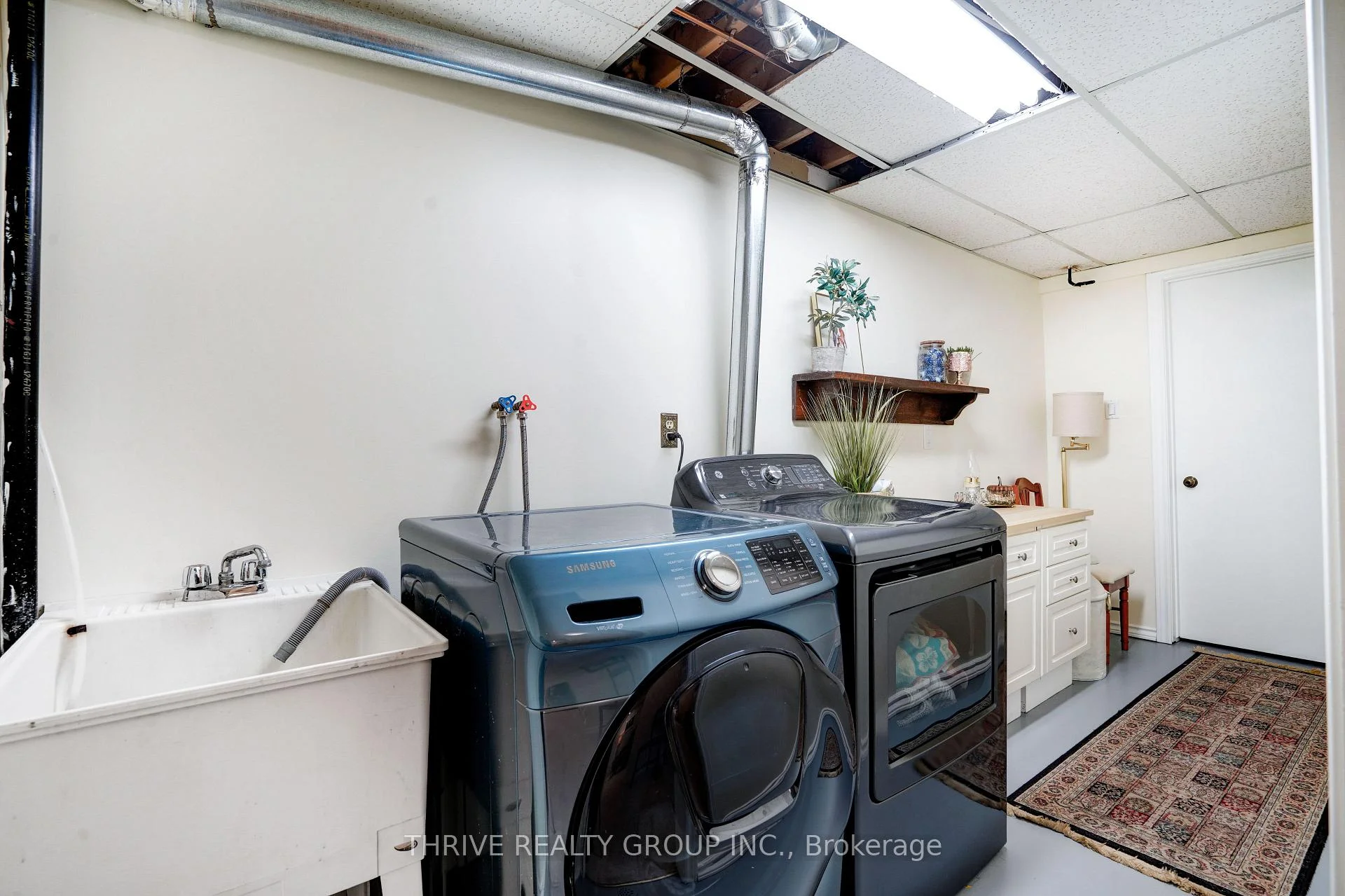 Photo 44 of 496 Belvedere Avenue, London, South K — HOMEH