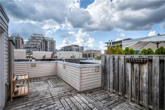 Photo 14 of Unit 511, 27 Canniff Street, Toronto, Niagara — HOMEH