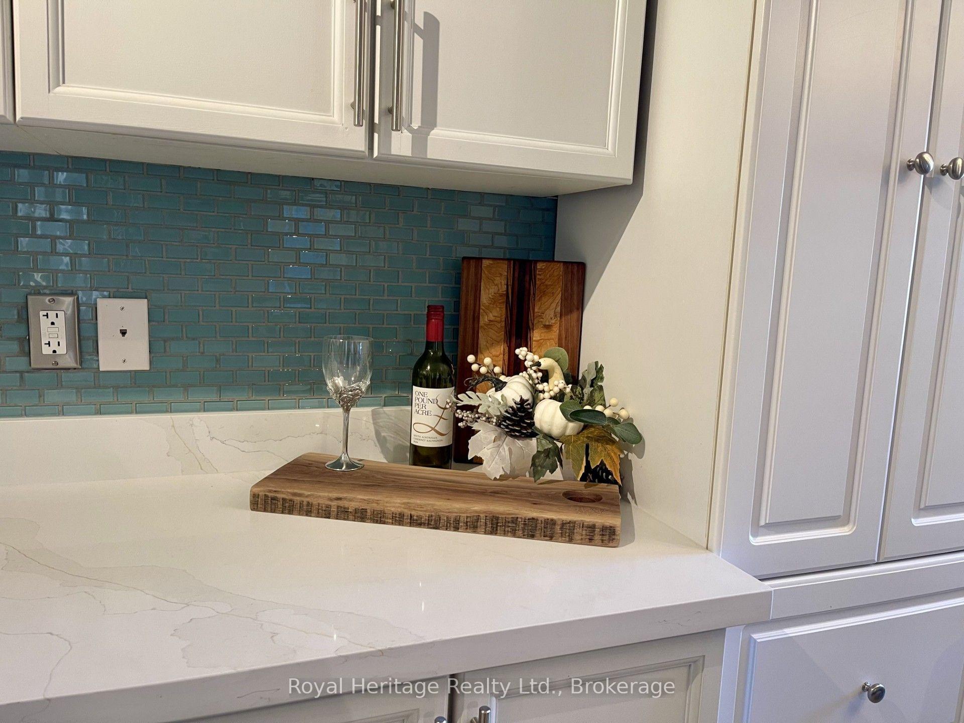 Photo 7 of 65 Cranborne Crescent, Whitby, Brooklin — HOMEH