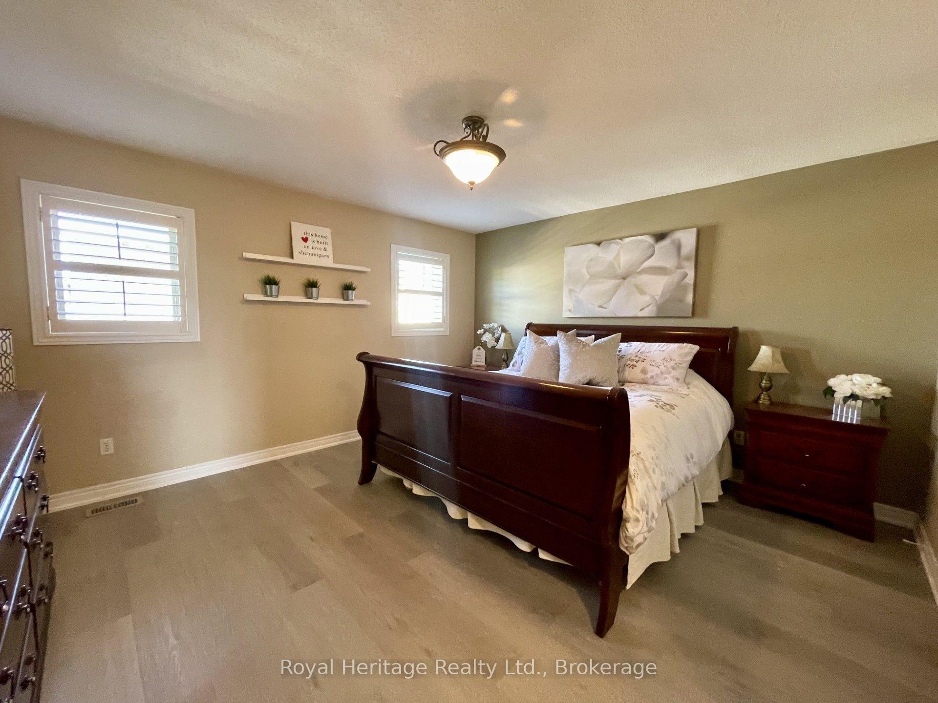 Photo 11 of 65 Cranborne Crescent, Whitby, Brooklin — HOMEH