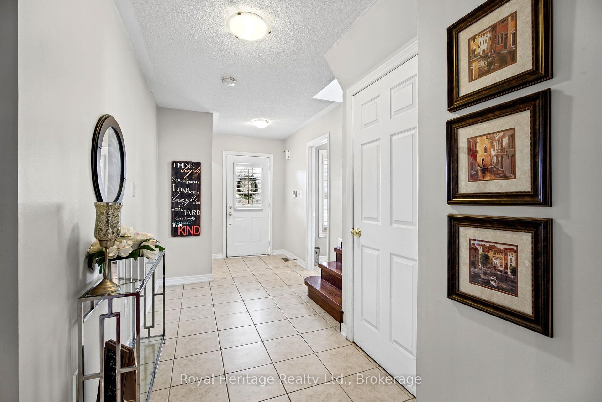 Photo 4 of 65 Cranborne Crescent, Whitby, Brooklin — HOMEH