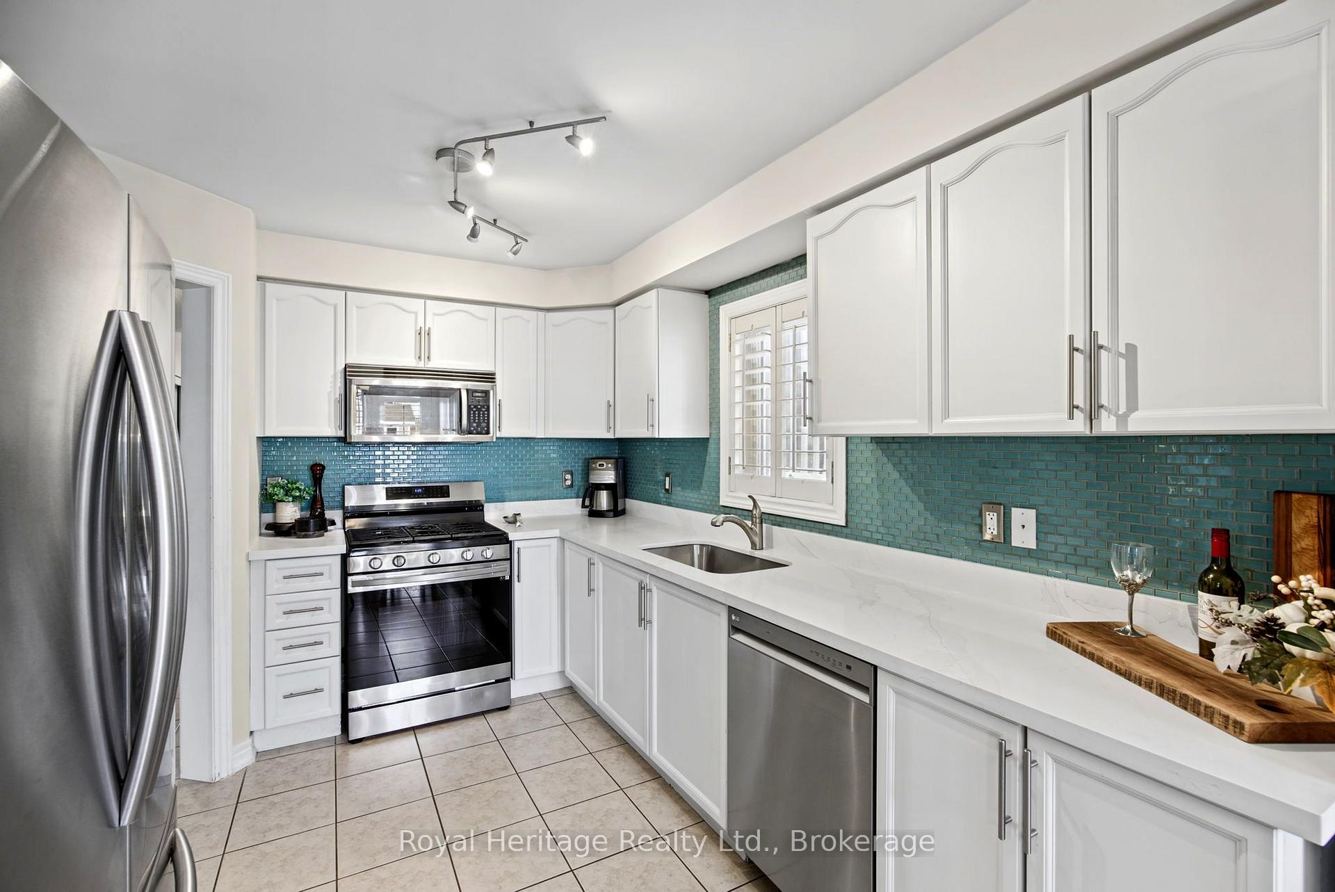 Photo 14 of 65 Cranborne Crescent, Whitby, Brooklin — HOMEH