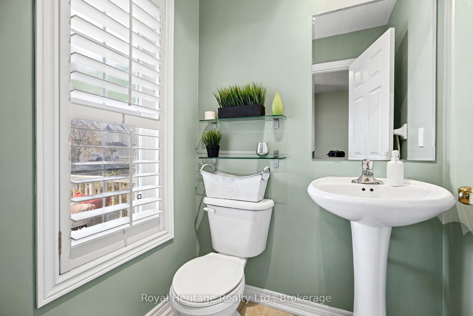 Photo 20 of 65 Cranborne Crescent, Whitby, Brooklin — HOMEH