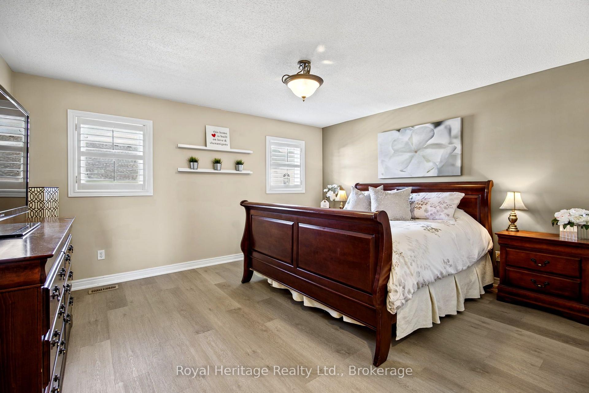 Photo 23 of 65 Cranborne Crescent, Whitby, Brooklin — HOMEH