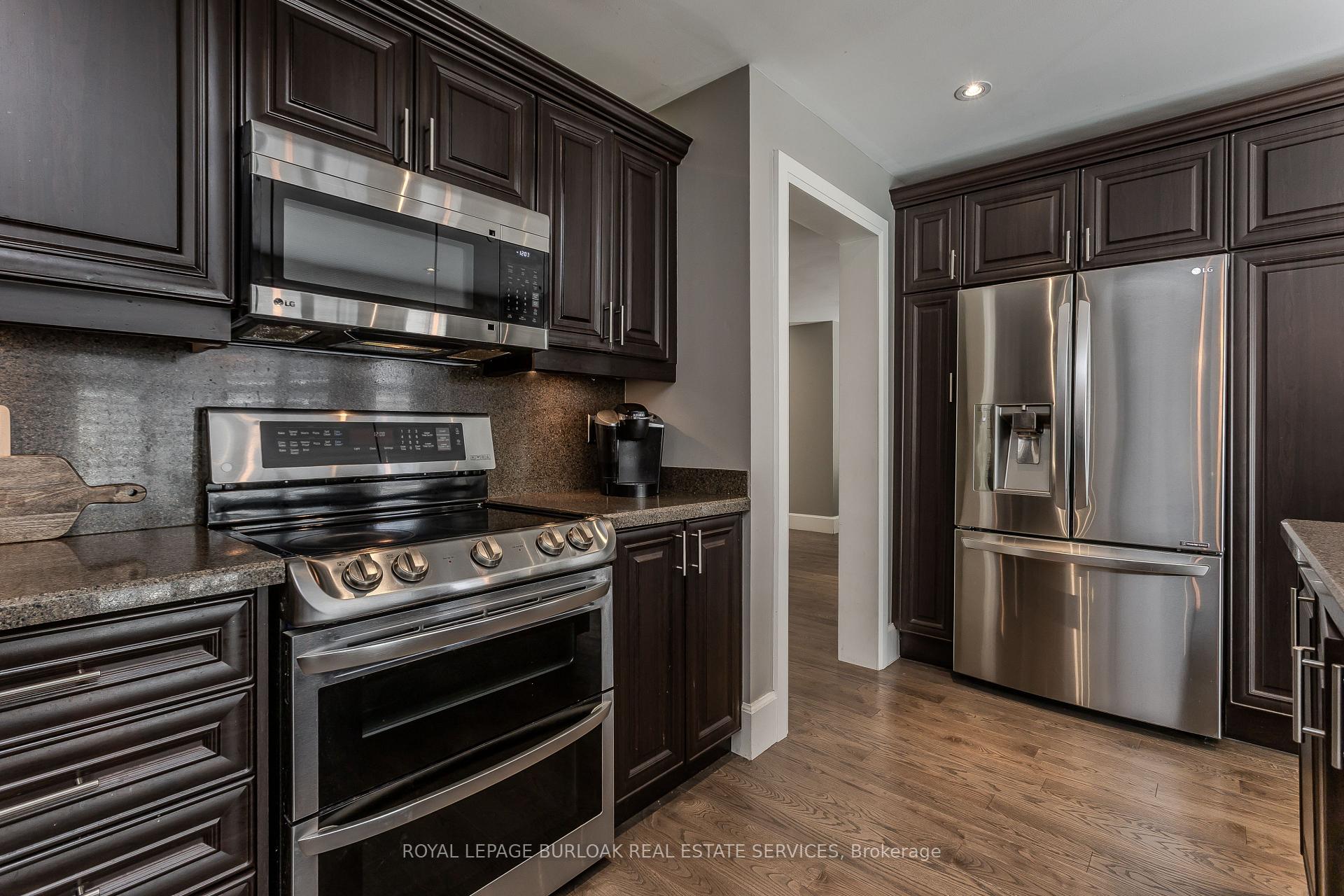 Photo 9 of 2248 Elmside Crescent, Burlington, Orchard — HOMEH