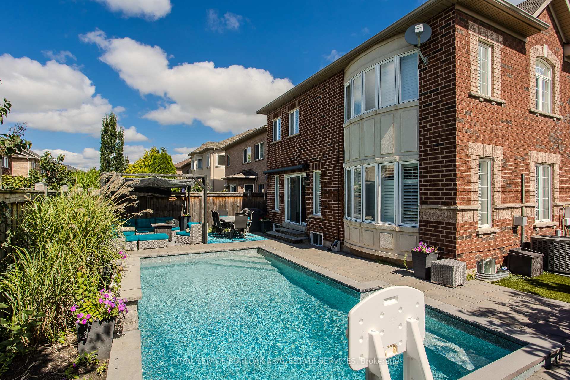 Photo 23 of 2248 Elmside Crescent, Burlington, Orchard — HOMEH