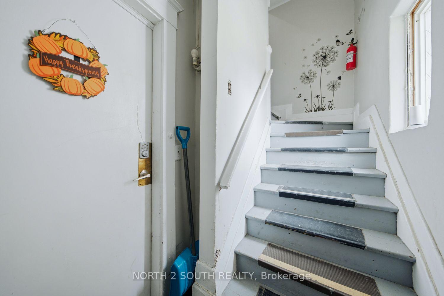Photo 14 of 880 Dundas Street E, London, East L — HOMEH