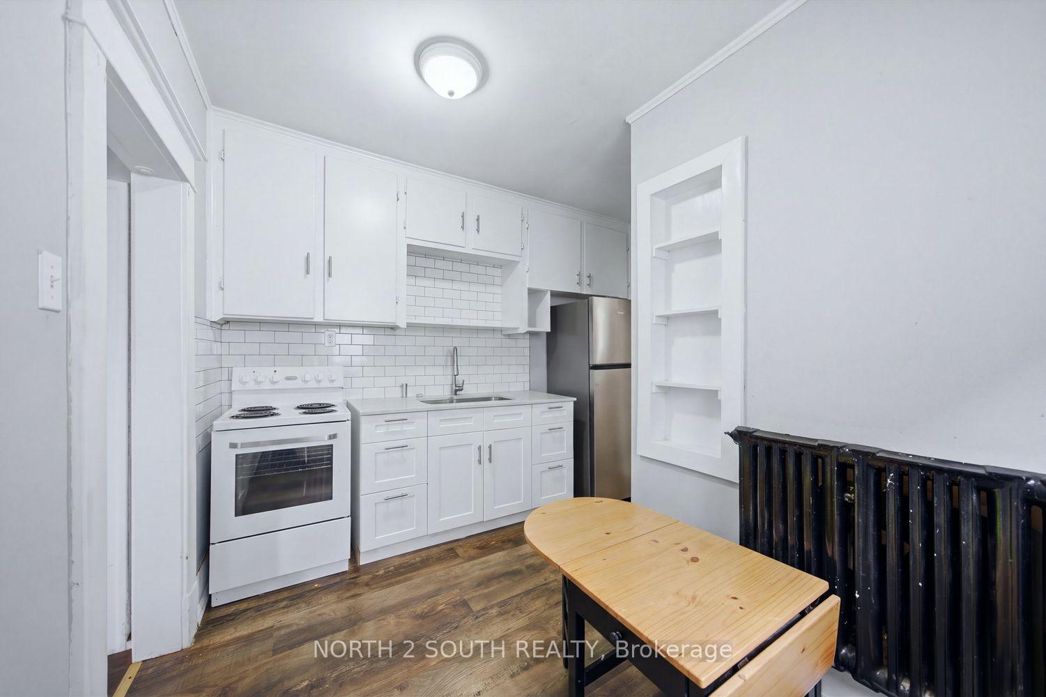 Photo 19 of 880 Dundas Street E, London, East L — HOMEH