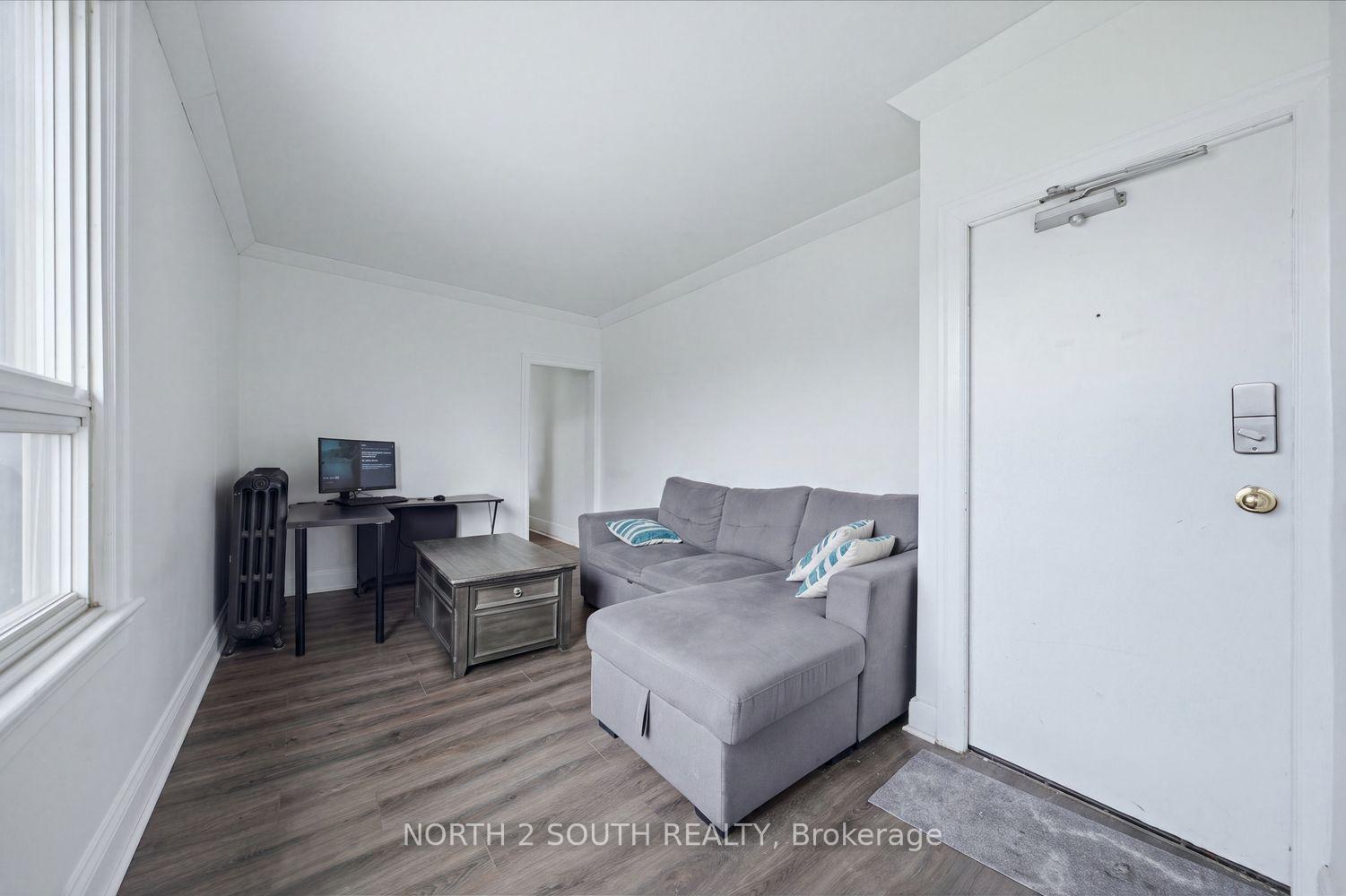 Photo 22 of 880 Dundas Street E, London, East L — HOMEH