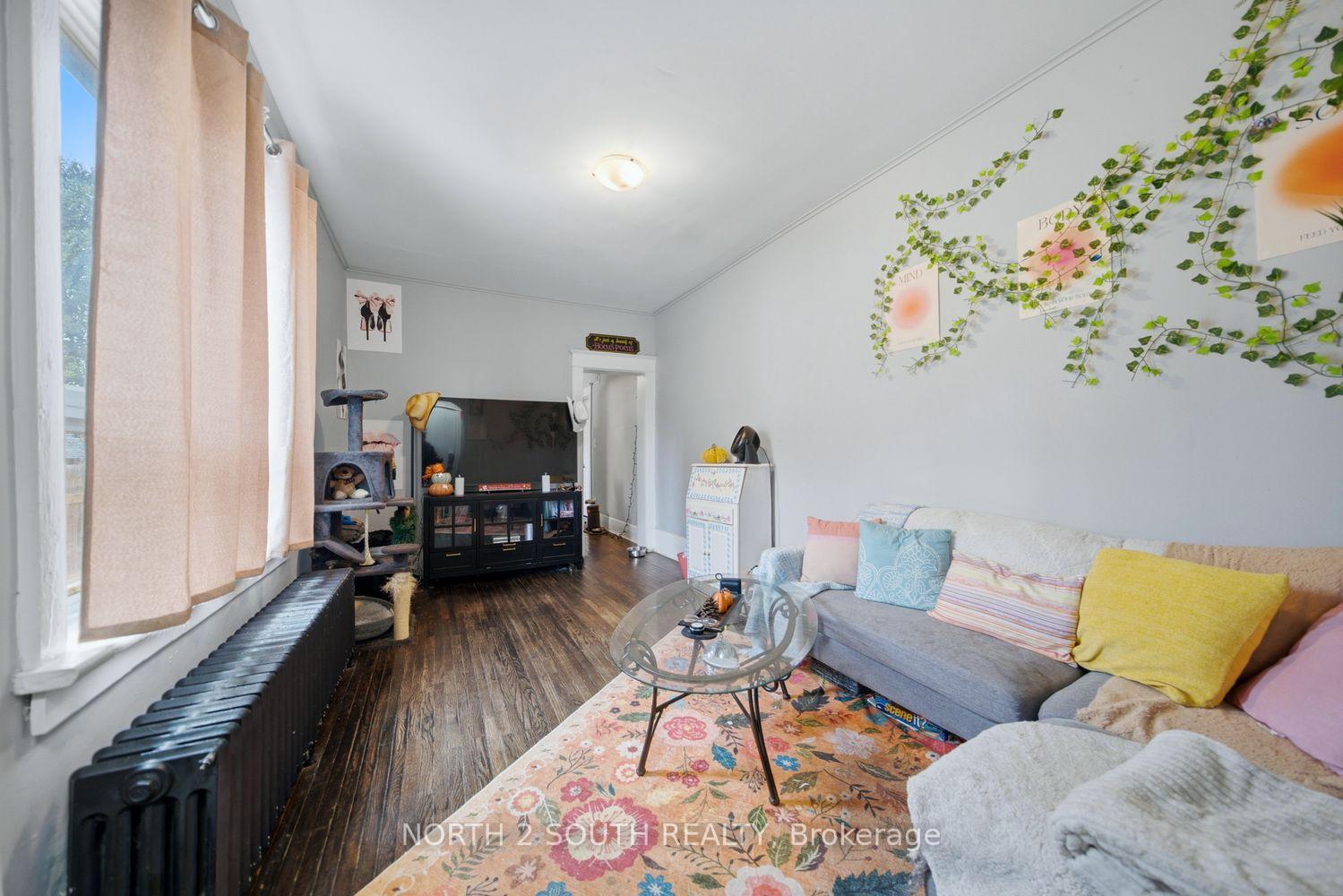Photo 27 of 880 Dundas Street E, London, East L — HOMEH