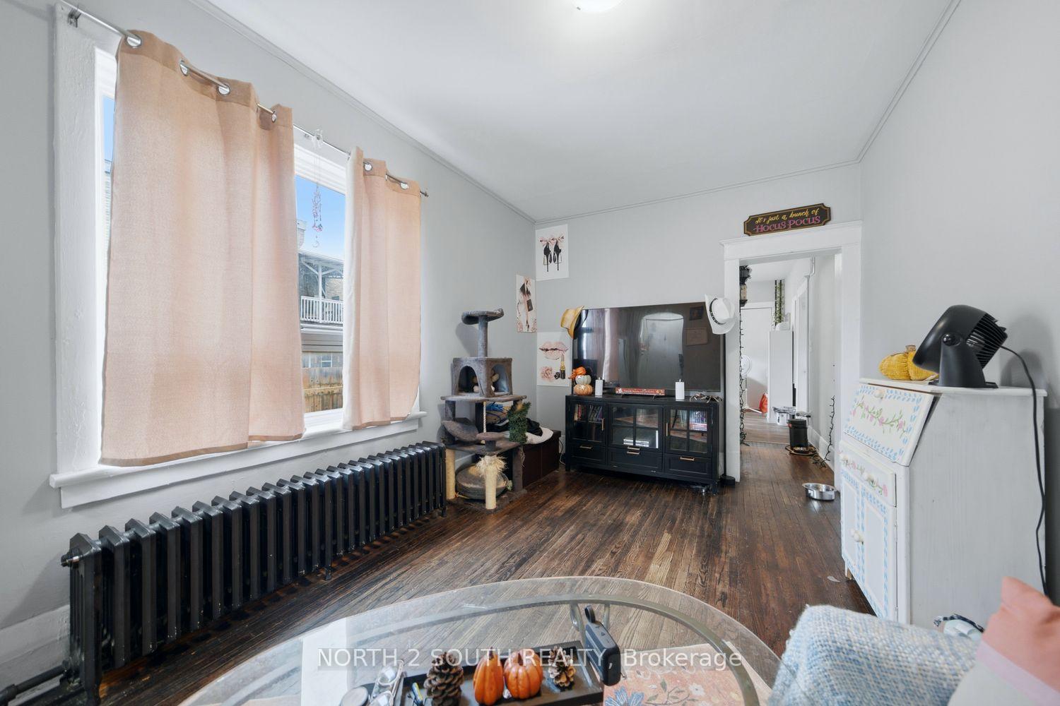 Photo 28 of 880 Dundas Street E, London, East L — HOMEH
