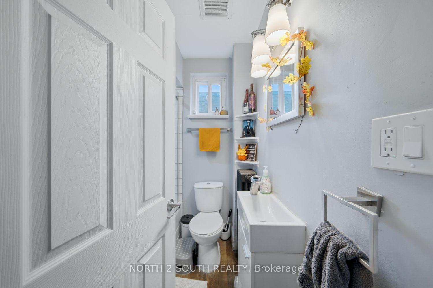Photo 33 of 880 Dundas Street E, London, East L — HOMEH