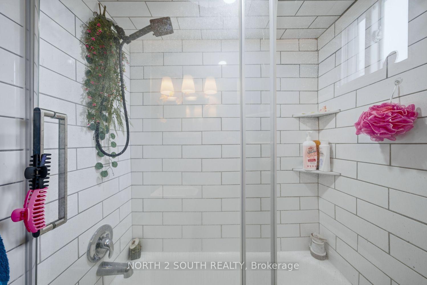 Photo 34 of 880 Dundas Street E, London, East L — HOMEH