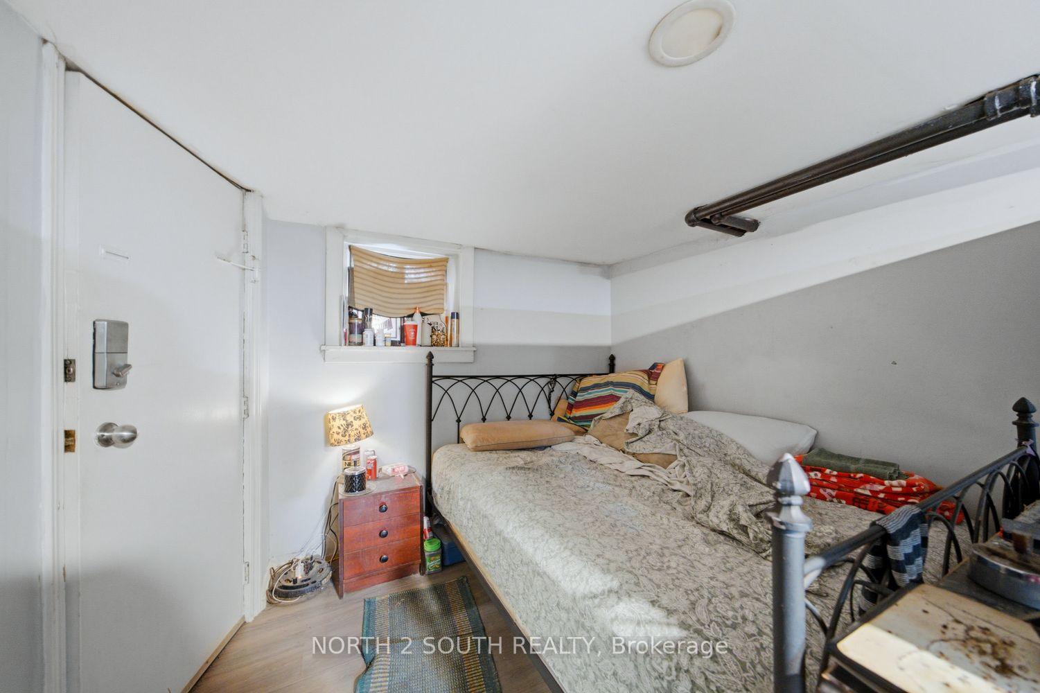 Photo 37 of 880 Dundas Street E, London, East L — HOMEH