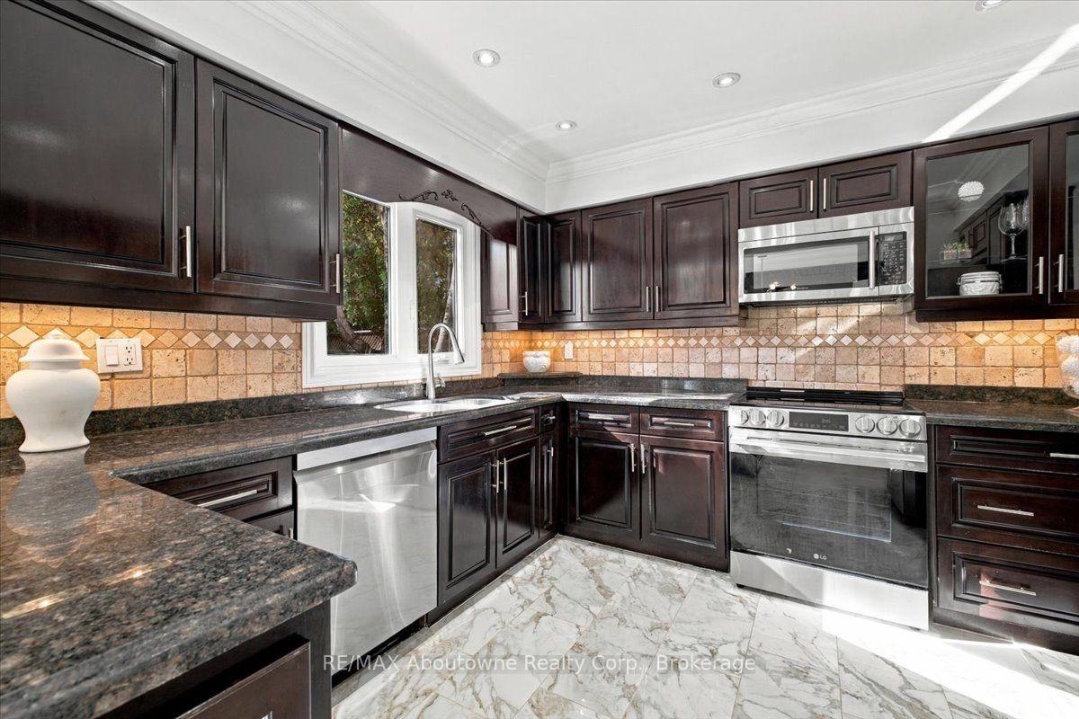 Photo 16 of 1476 Livery Lane, Oakville, Glen Abbey — HOMEH