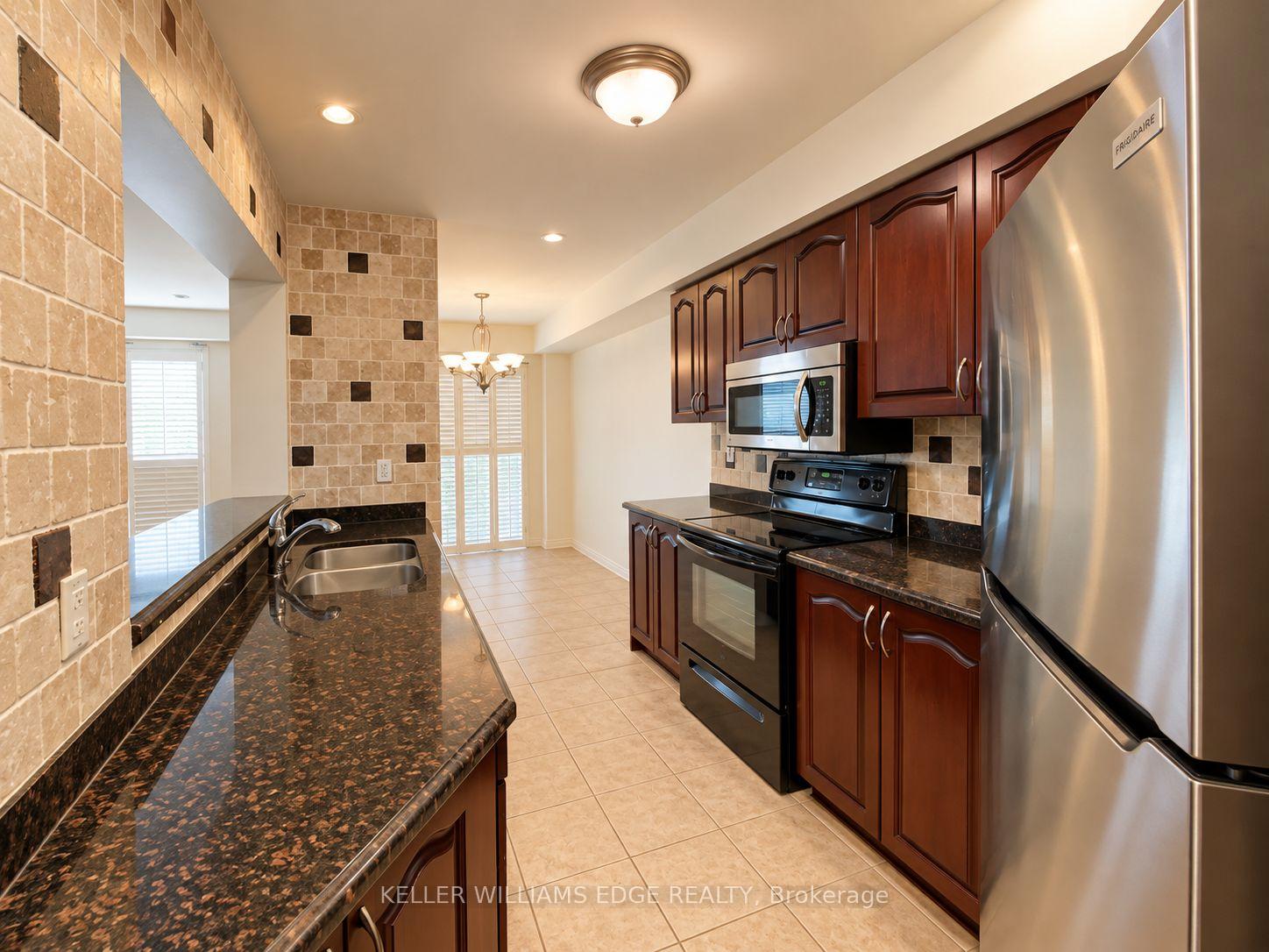 Photo 3 of 69 Cedarville Drive, Hamilton, Stoney Creek Mountain — HOMEH