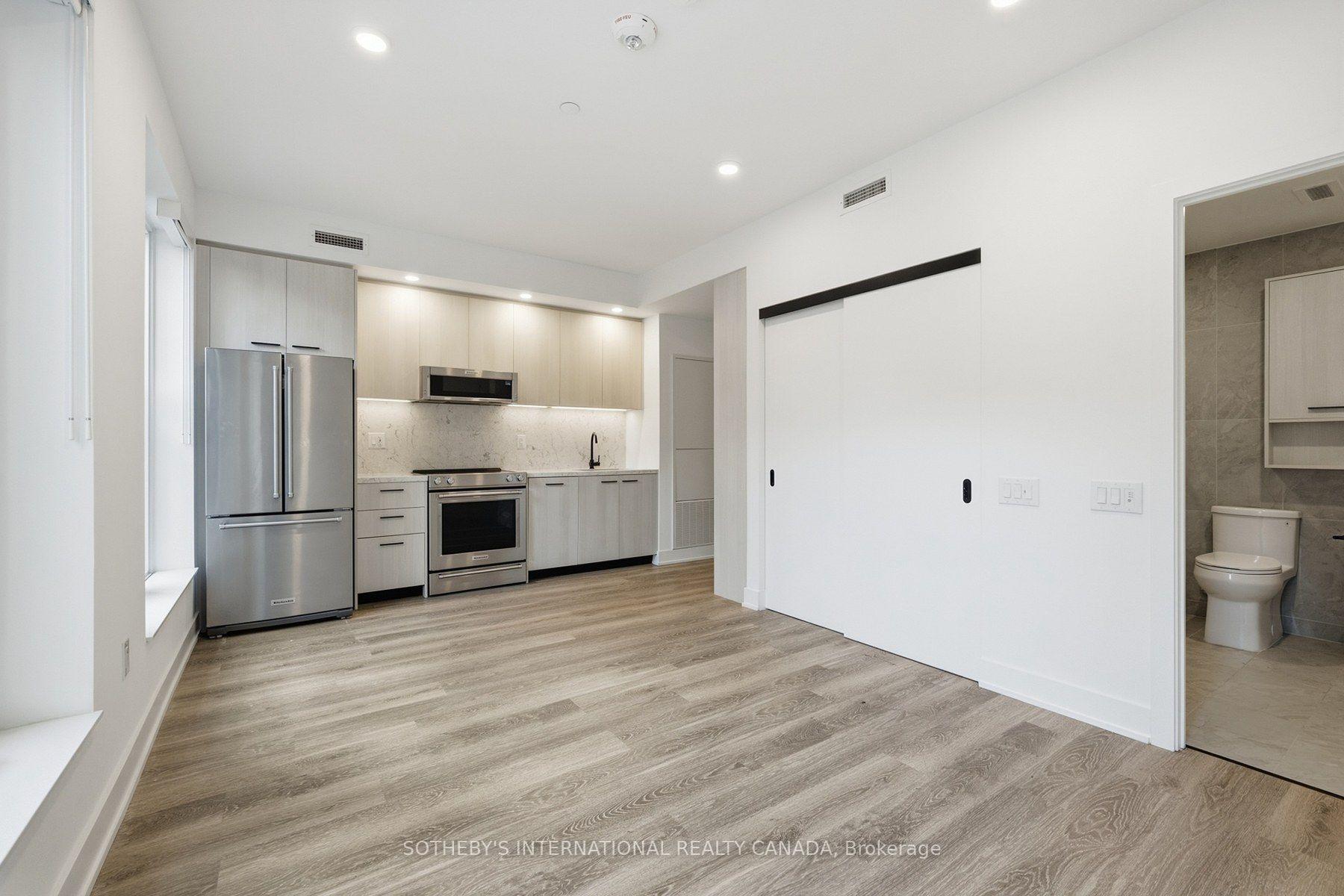 Photo 6 of Unit E0905, 30 Mutual Street, Toronto, Church-Yonge Corridor — HOMEH