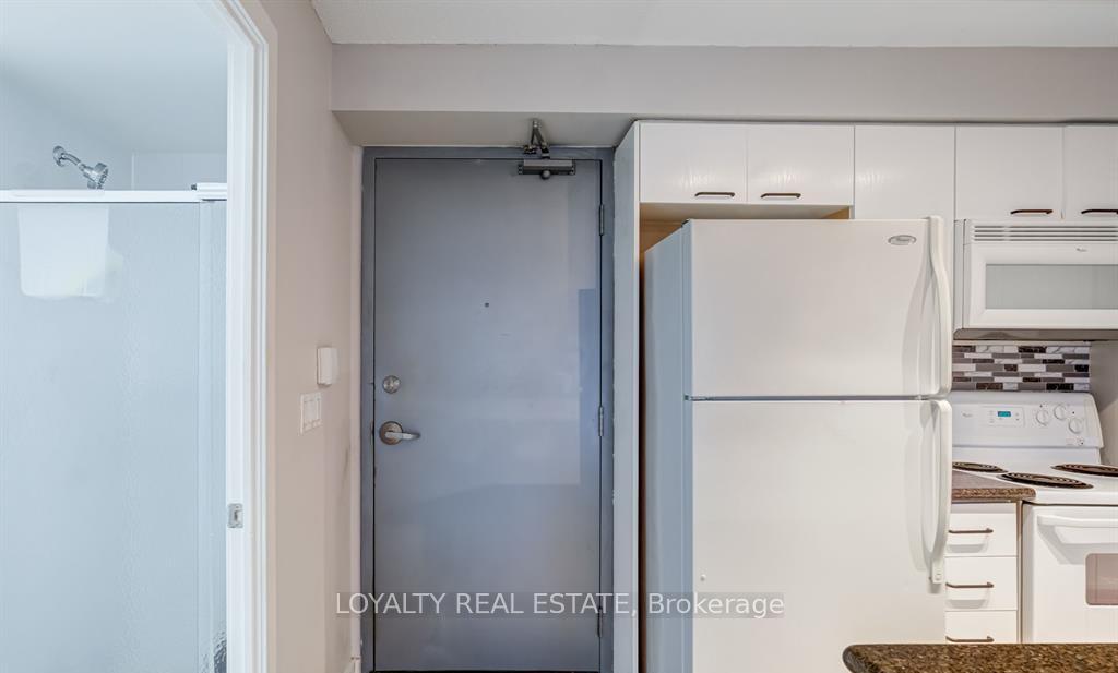 Photo 5 of Unit Ph14, 255 Richmond Street E, Toronto, Moss Park — HOMEH
