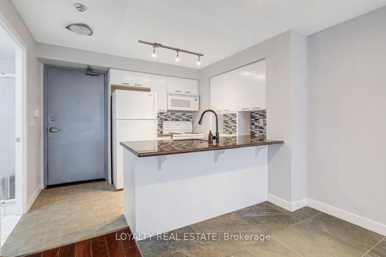 Photo 6 of Unit Ph14, 255 Richmond Street E, Toronto, Moss Park — HOMEH