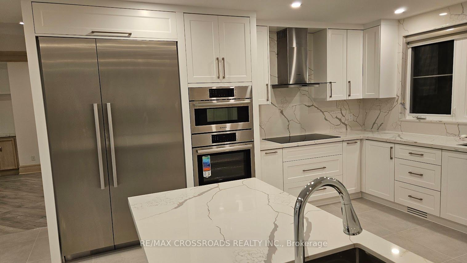 Photo 14 of 200 The Bridle Path, North York, Bridle Path-Sunnybrook-York Mills — HOMEH