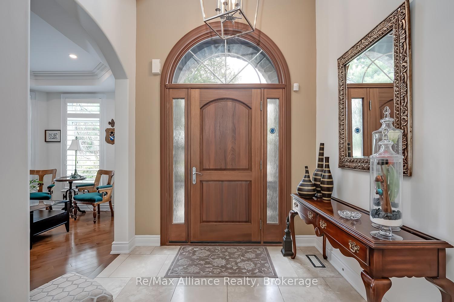 Photo 3 of 203 Burloak Drive, Oakville, Bronte — HOMEH