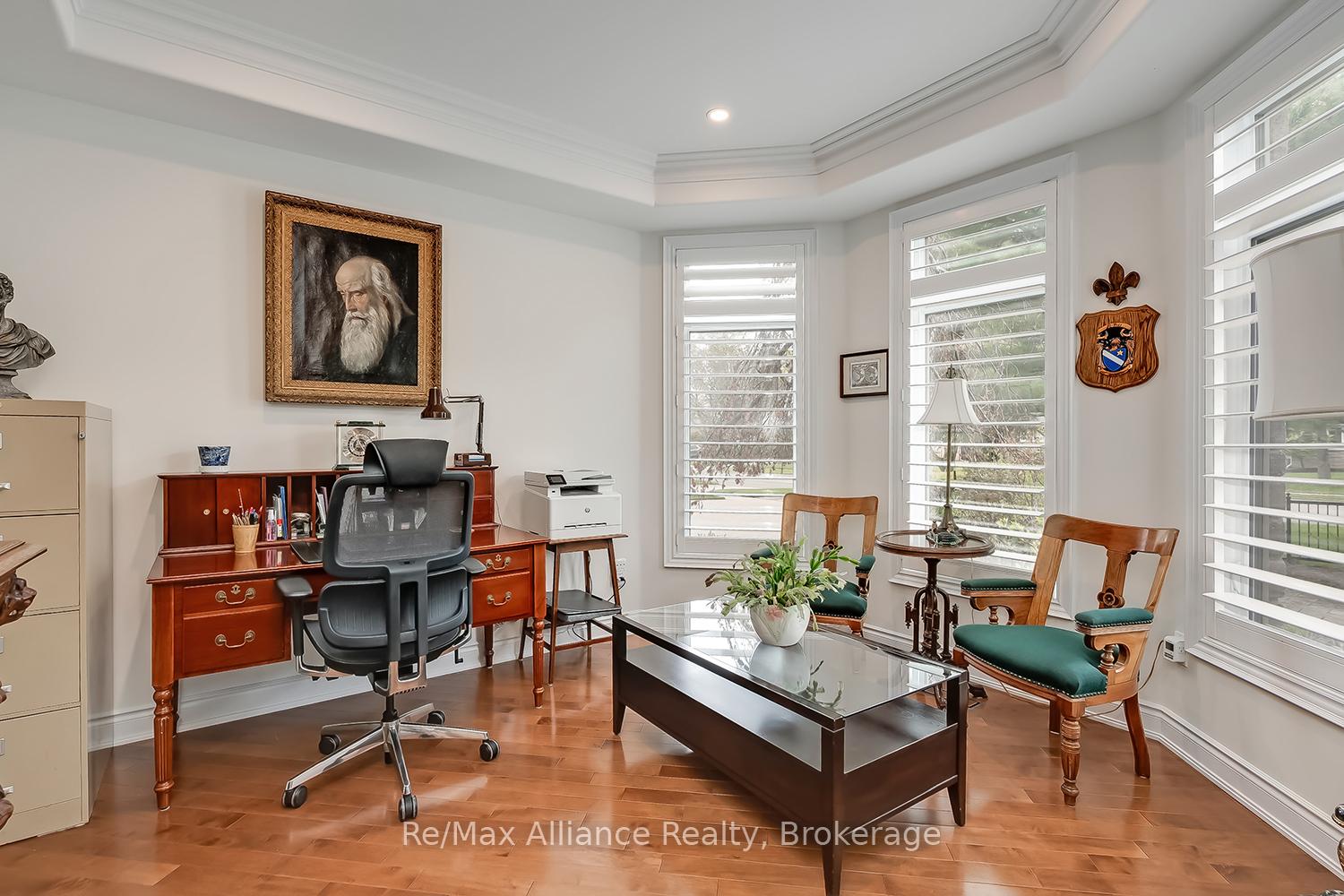 Photo 4 of 203 Burloak Drive, Oakville, Bronte — HOMEH