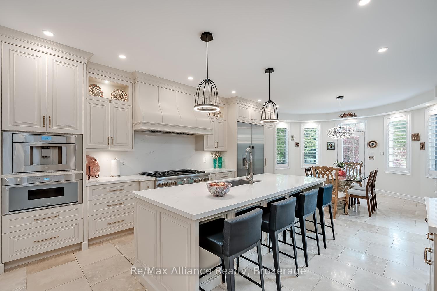 Photo 12 of 203 Burloak Drive, Oakville, Bronte — HOMEH