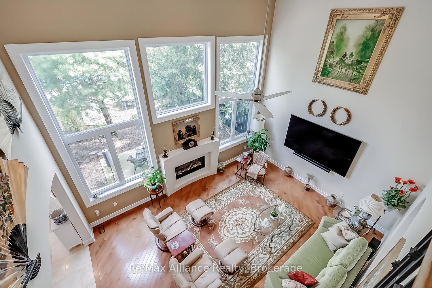 Photo 17 of 203 Burloak Drive, Oakville, Bronte — HOMEH